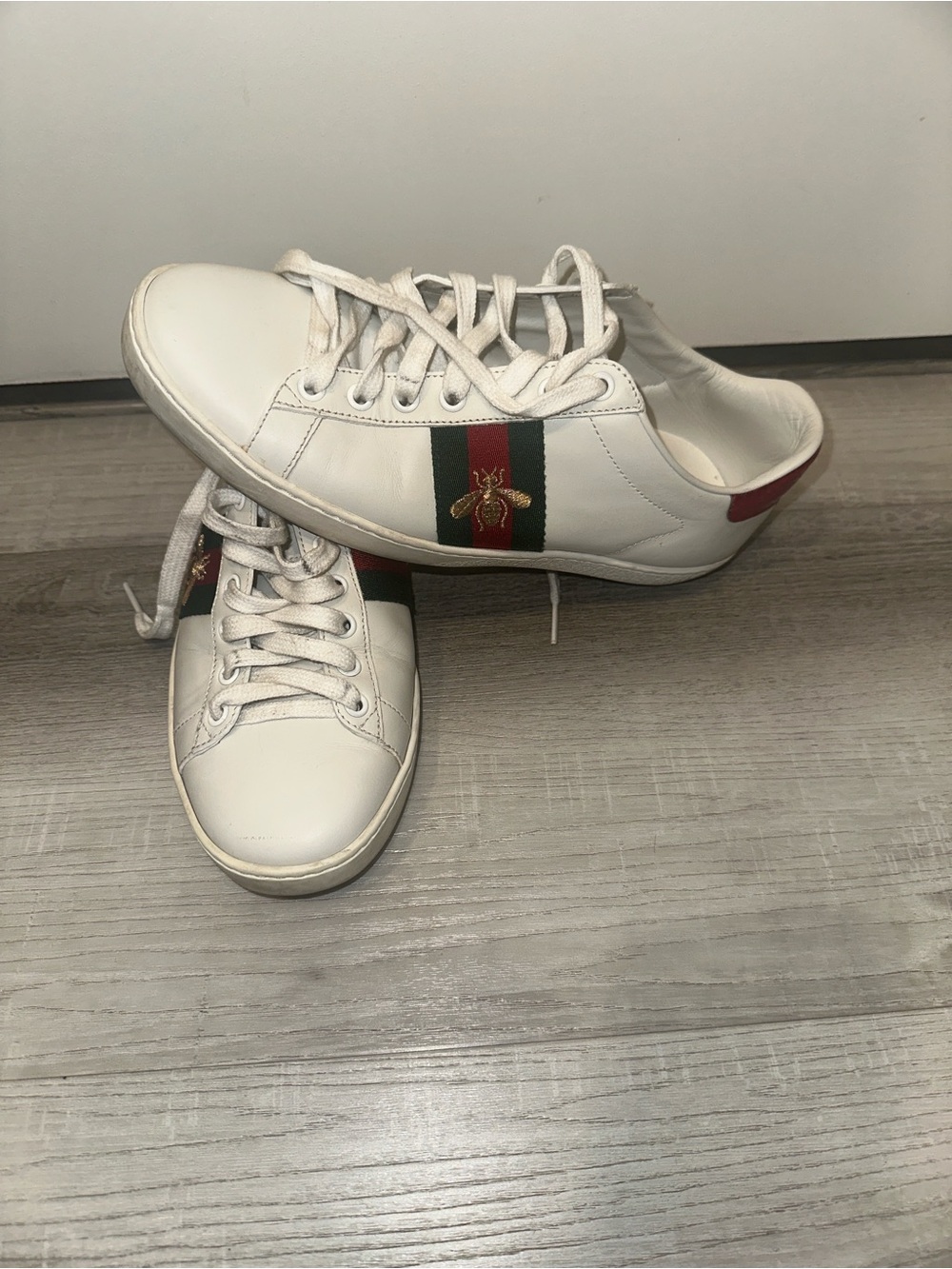 Gucci Ace Bee Leather Low-Top Sneakers with Green & Red Stripe